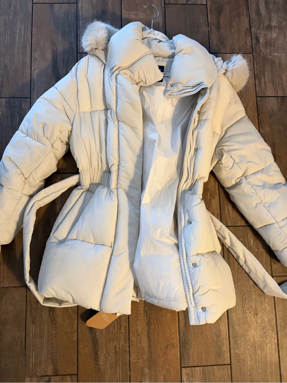 Gap Women's Cream Puffer Coat